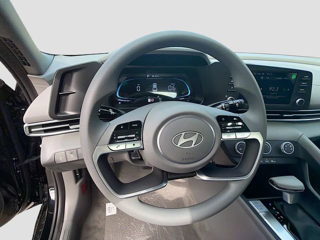 New 2026 Hyundai Elantra SE FWD image 11