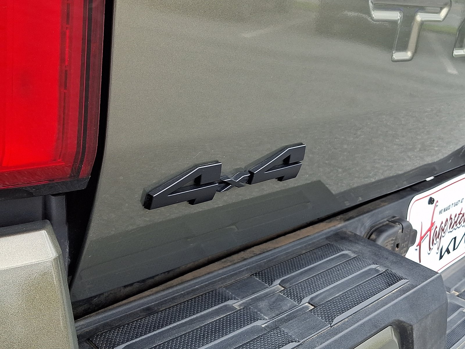 Used 2024 Toyota Tacoma TRD Off-Road AWD/4WD image 31