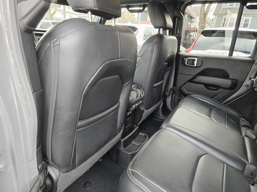 Used 2021 Jeep Wrangler Unlimited Sahara w/ Cold Weather Group image 18