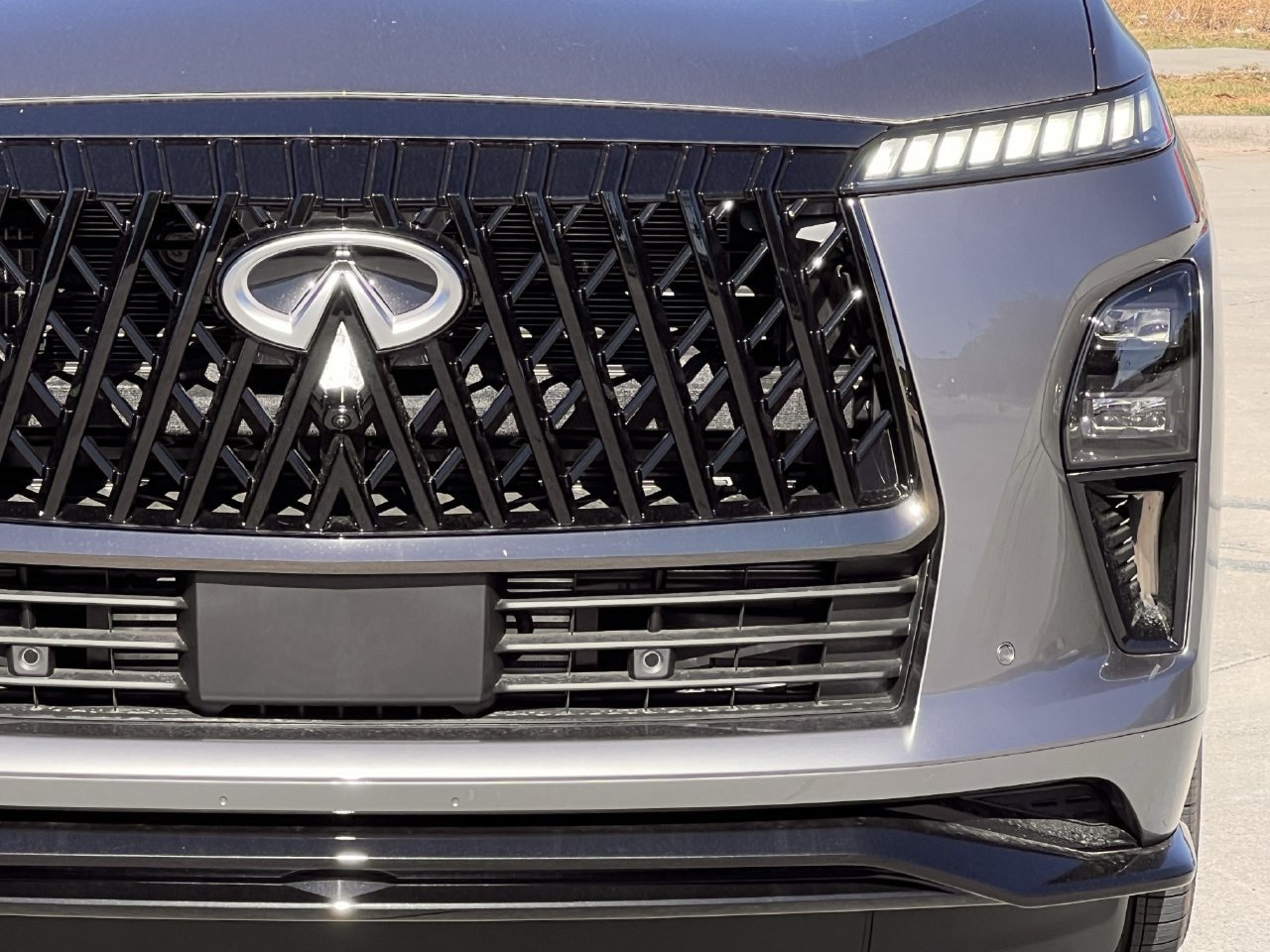 New 2027 INFINITI QX80 Sensory w/ Sport Exterior Package AWD/4WD image 8