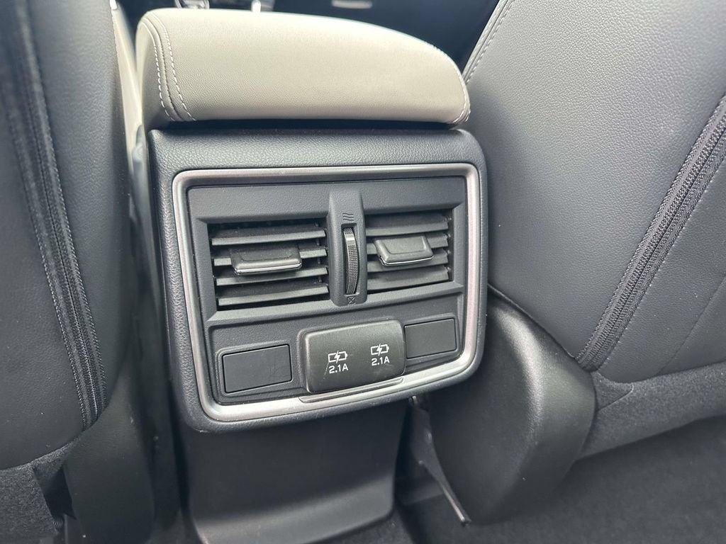 Used 2023 Subaru Forester Limited AWD/4WD image 9