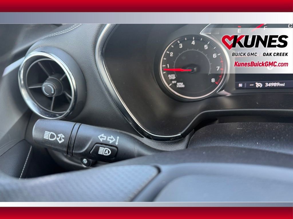 Used 2025 Chevrolet Blazer LT FWD image 12