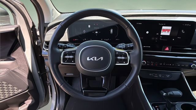 Used 2025 Kia Carnival SX Prestige FWD image 12