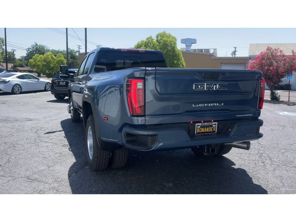 New 2026 GMC Sierra 3500 Denali Ultimate AWD/4WD image 9