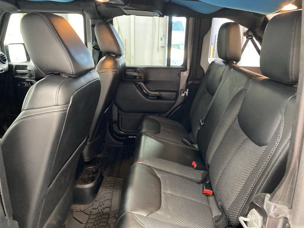 Used 2016 Jeep Wrangler Unlimited Sahara AWD/4WD image 26