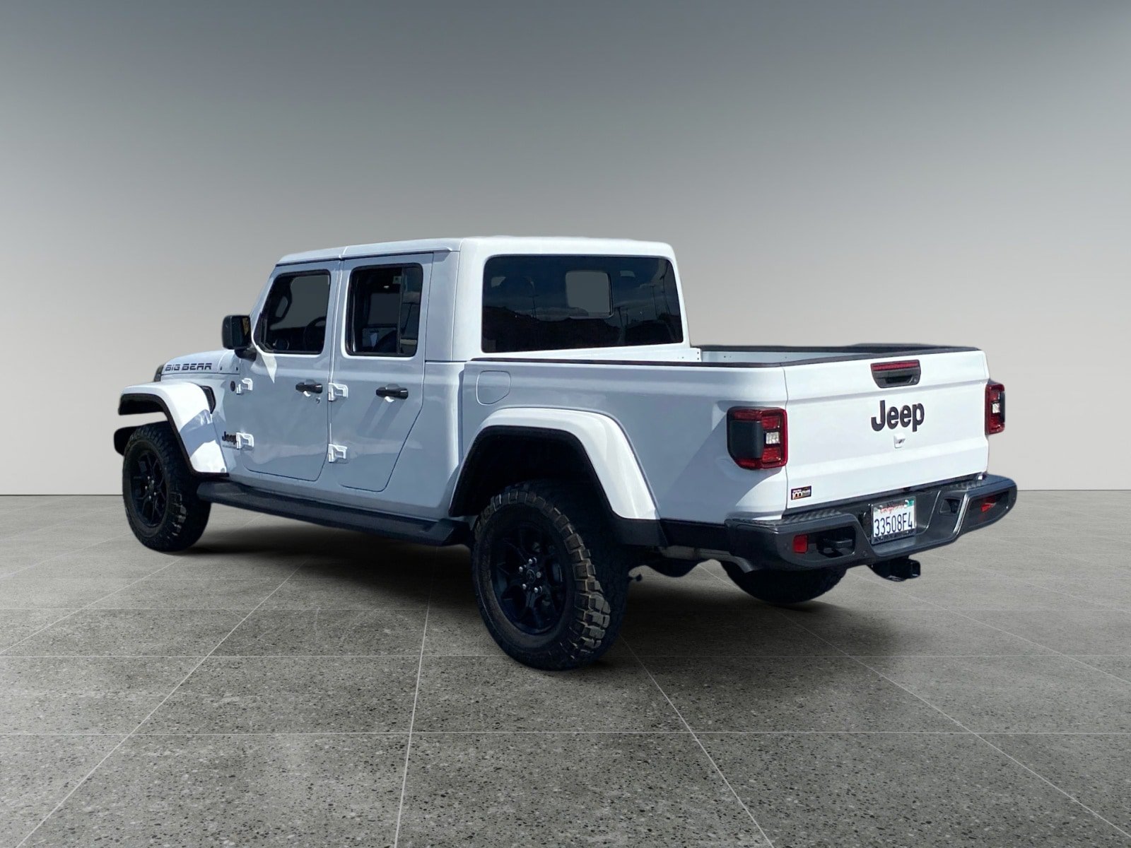 Used 2025 Jeep Gladiator Sport AWD/4WD image 3