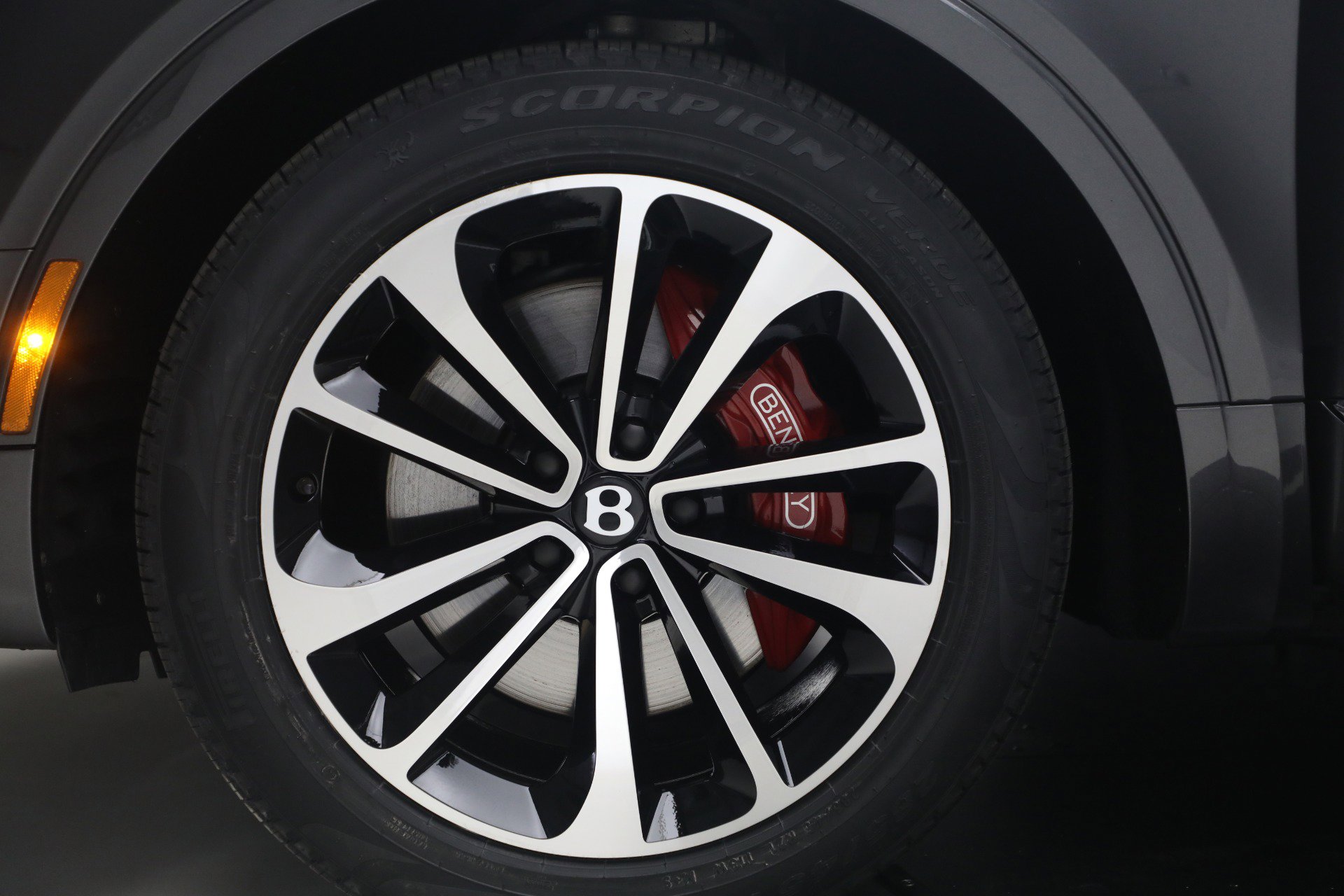 Certified 2021 Bentley Bentayga image 17