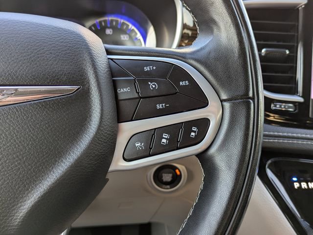 Used 2022 Chrysler Pacifica Limited image 31