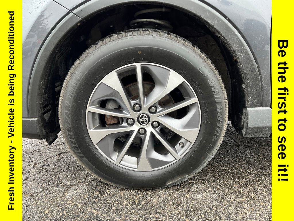 Used 2016 Toyota RAV4 XLE AWD/4WD image 26