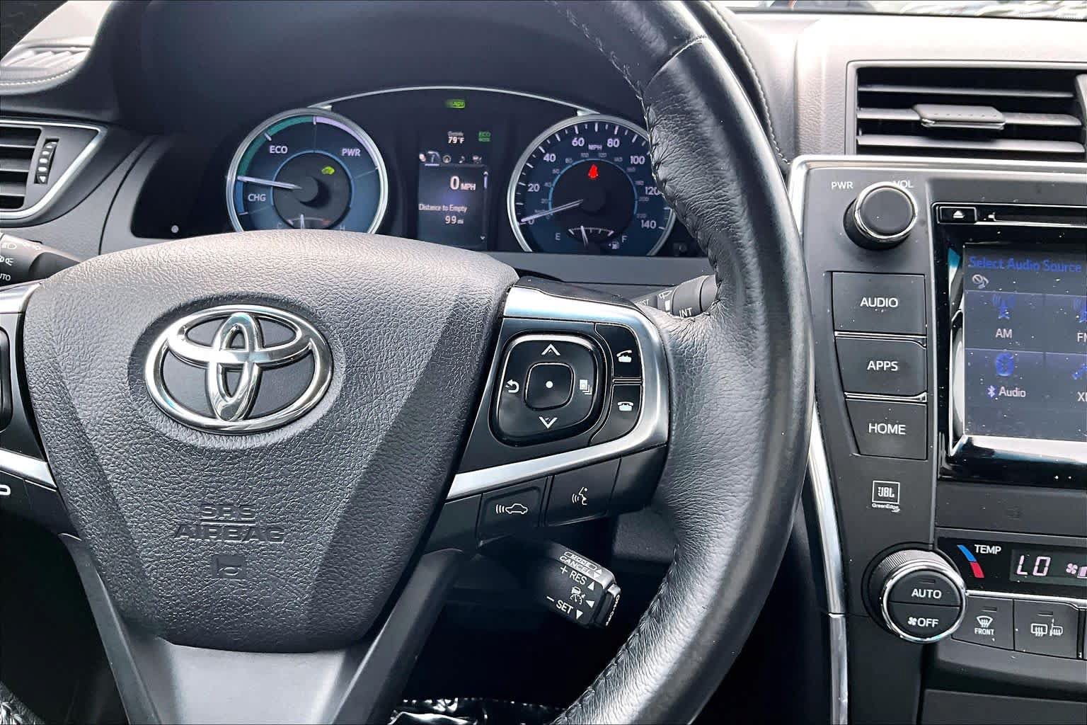 Used 2017 Toyota Camry XLE w/ Moonroof Package FWD image 25
