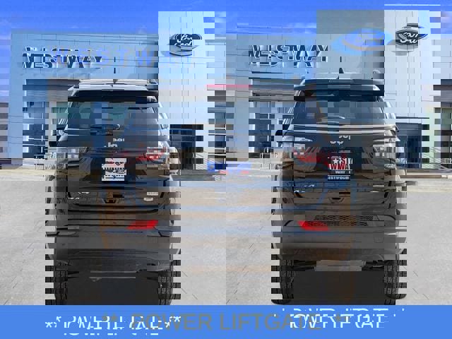 Used 2022 Jeep Compass Latitude w/ Convenience Group image 4