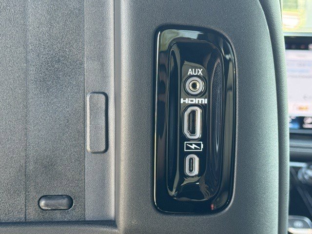 New 2026 Chrysler Pacifica Select image 35