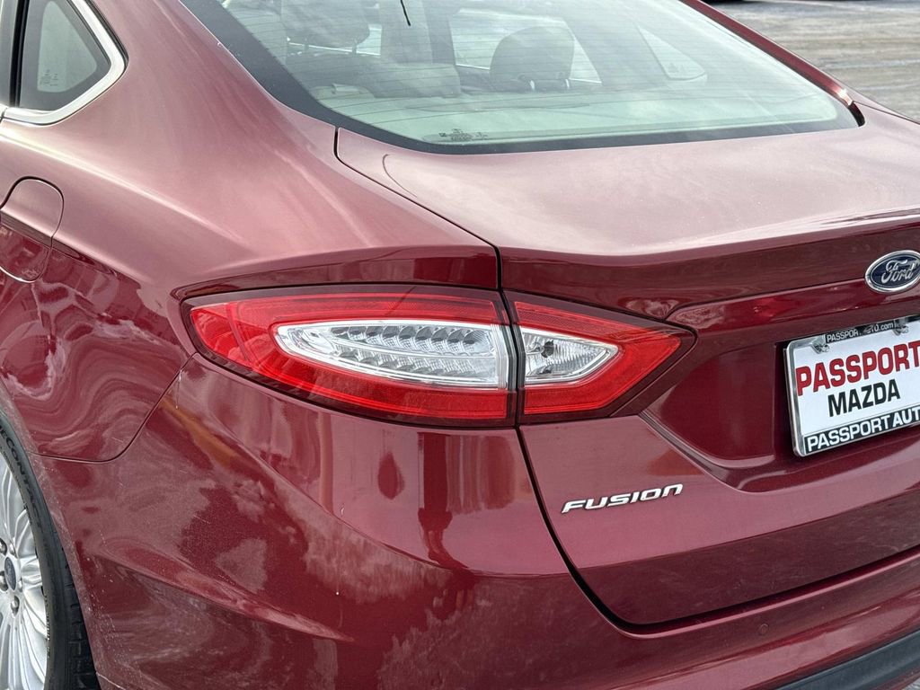 Used 2015 Ford Fusion SE w/ Equipment Group 502A image 9