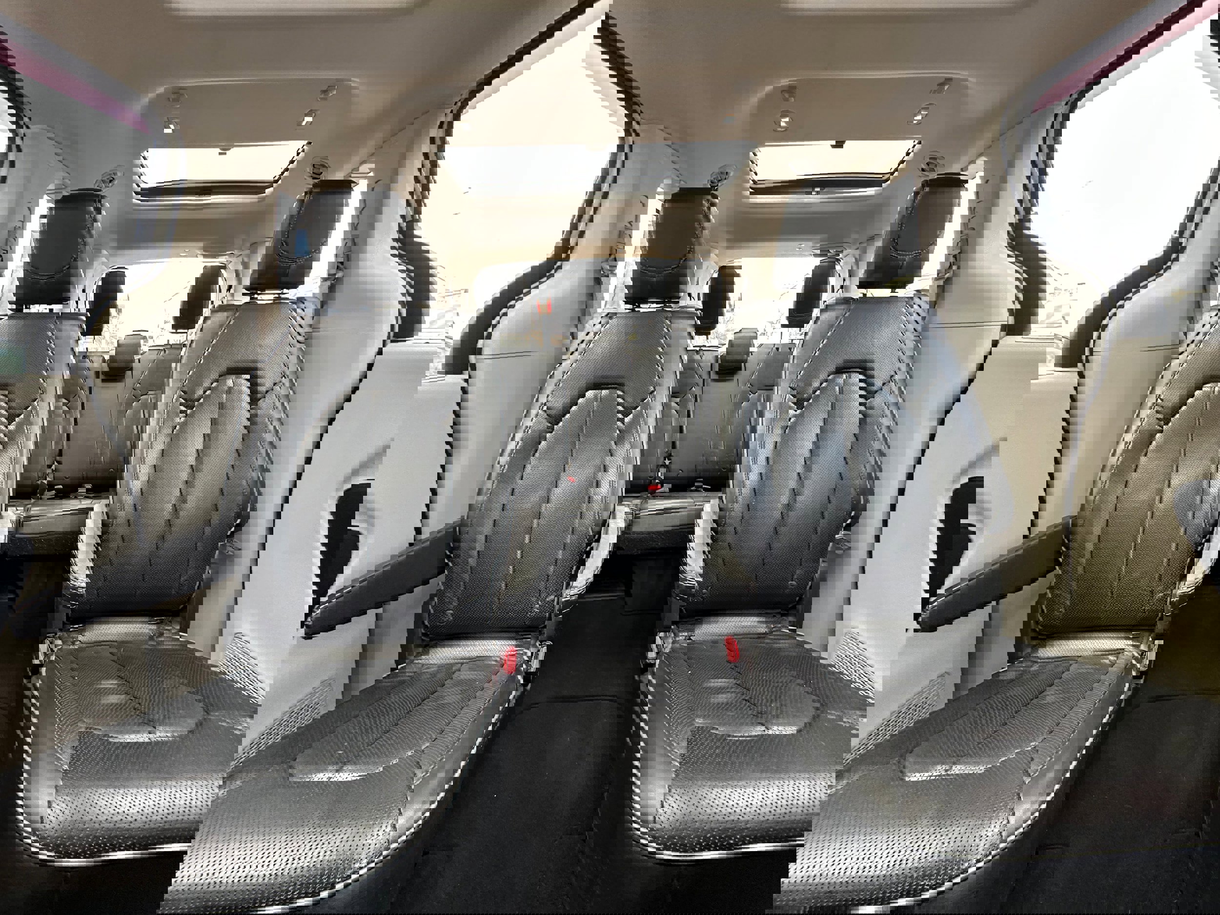 Used 2018 Chrysler Pacifica Limited image 30