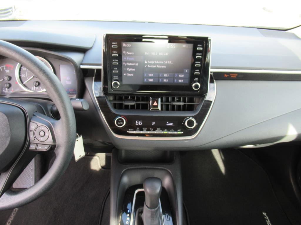 Used 2020 Toyota Corolla LE image 20