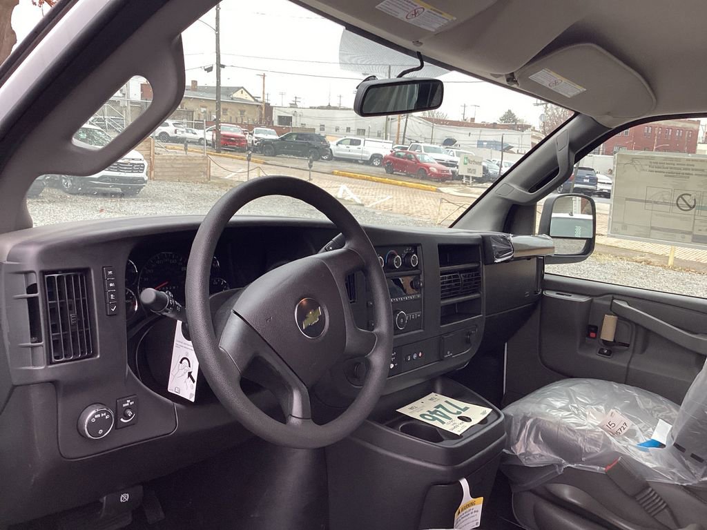 New 2025 Chevrolet Express 2500 image 28