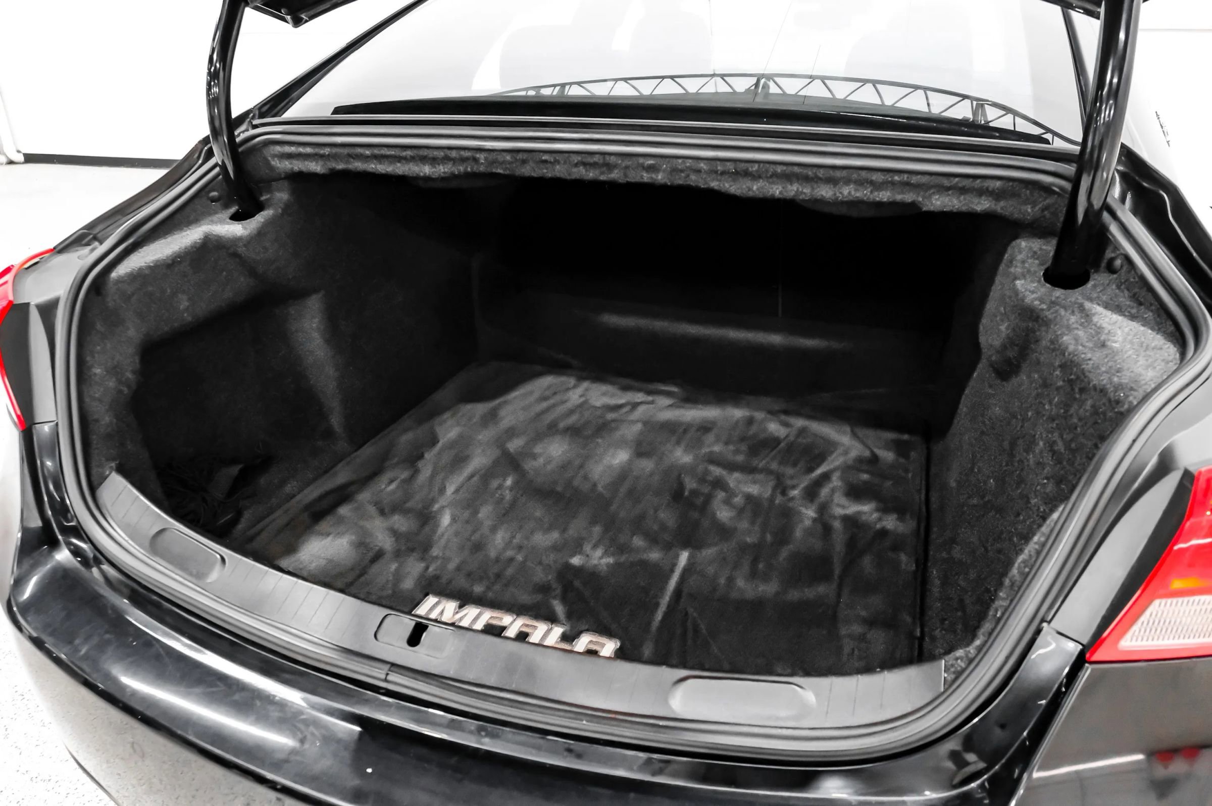 Used 2015 Chevrolet Impala LTZ image 57