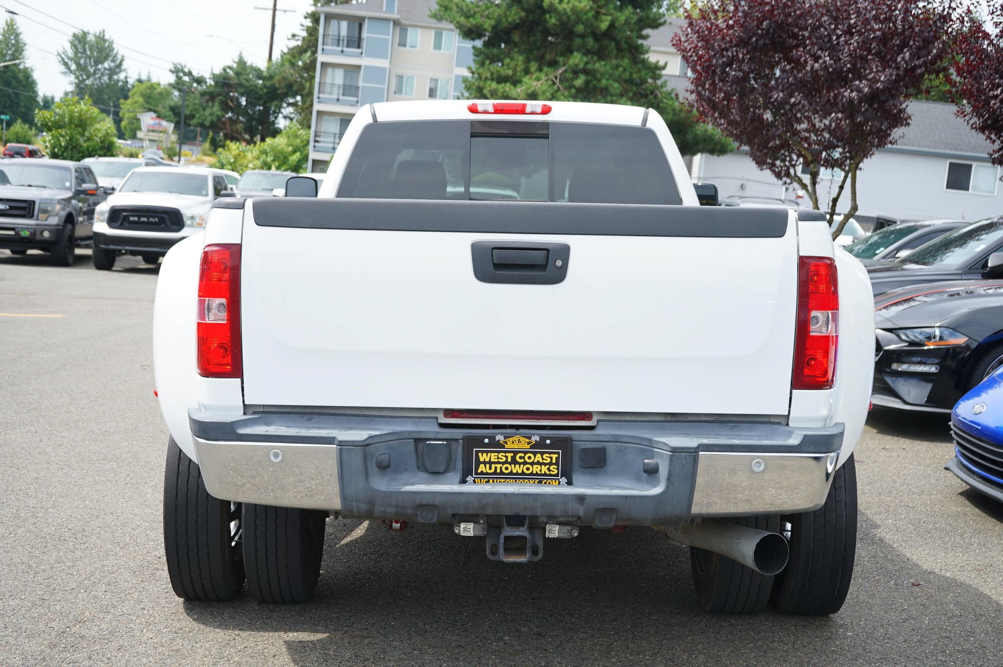 Used 2008 GMC Sierra 3500 SLT AWD/4WD image 4