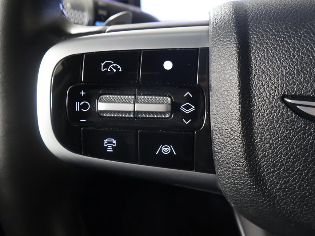 Used 2026 Genesis GV70 2.5T Select image 40