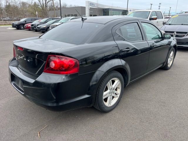Used 2013 Dodge Avenger SE FWD image 5