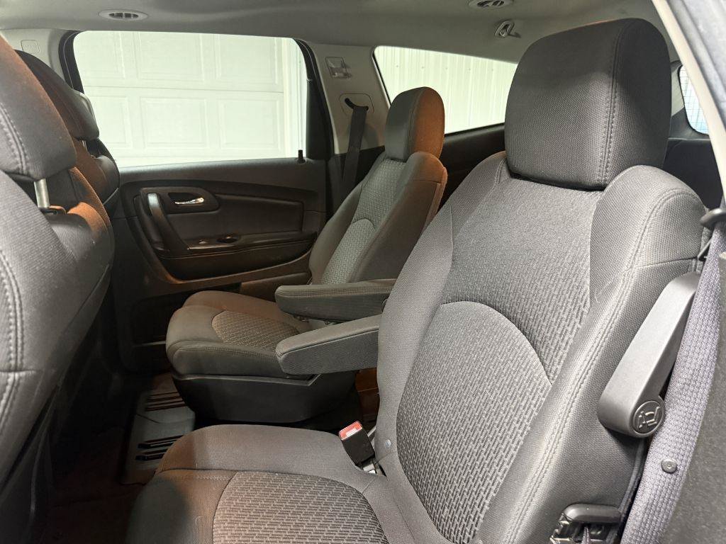 Used 2011 Chevrolet Traverse LT w/ Personal Connectivity Package FWD image 24