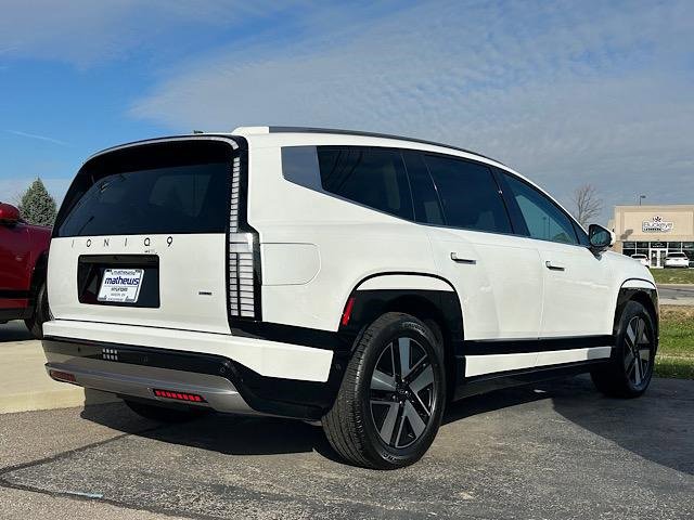 New 2026 Hyundai Ioniq 9 SEL image 3