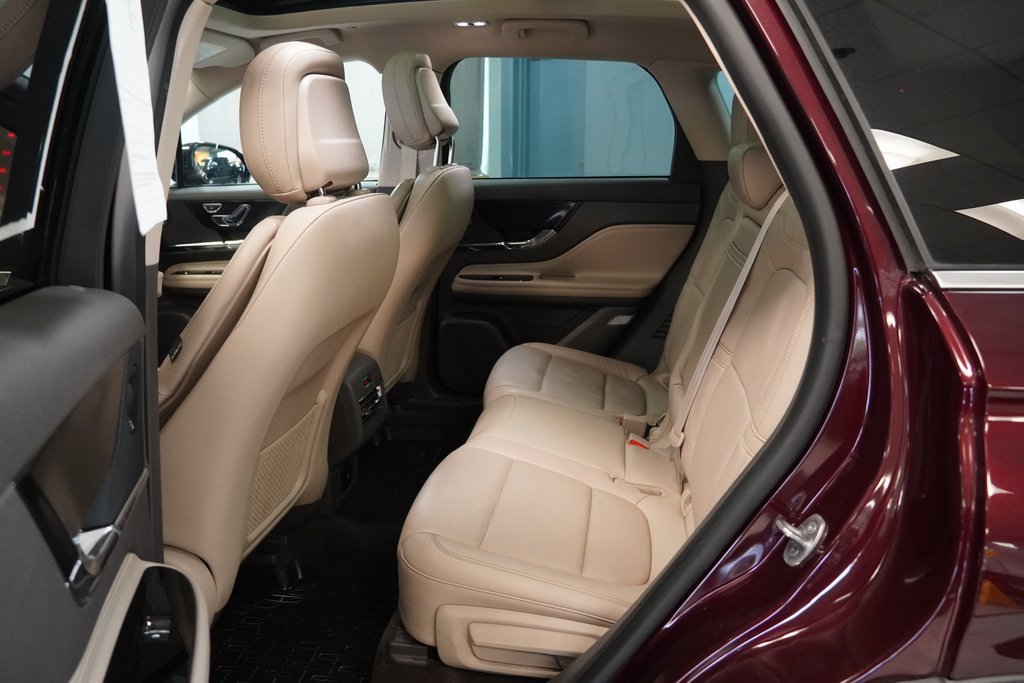 Used 2020 Lincoln Corsair Reserve w/ Elements Package image 20