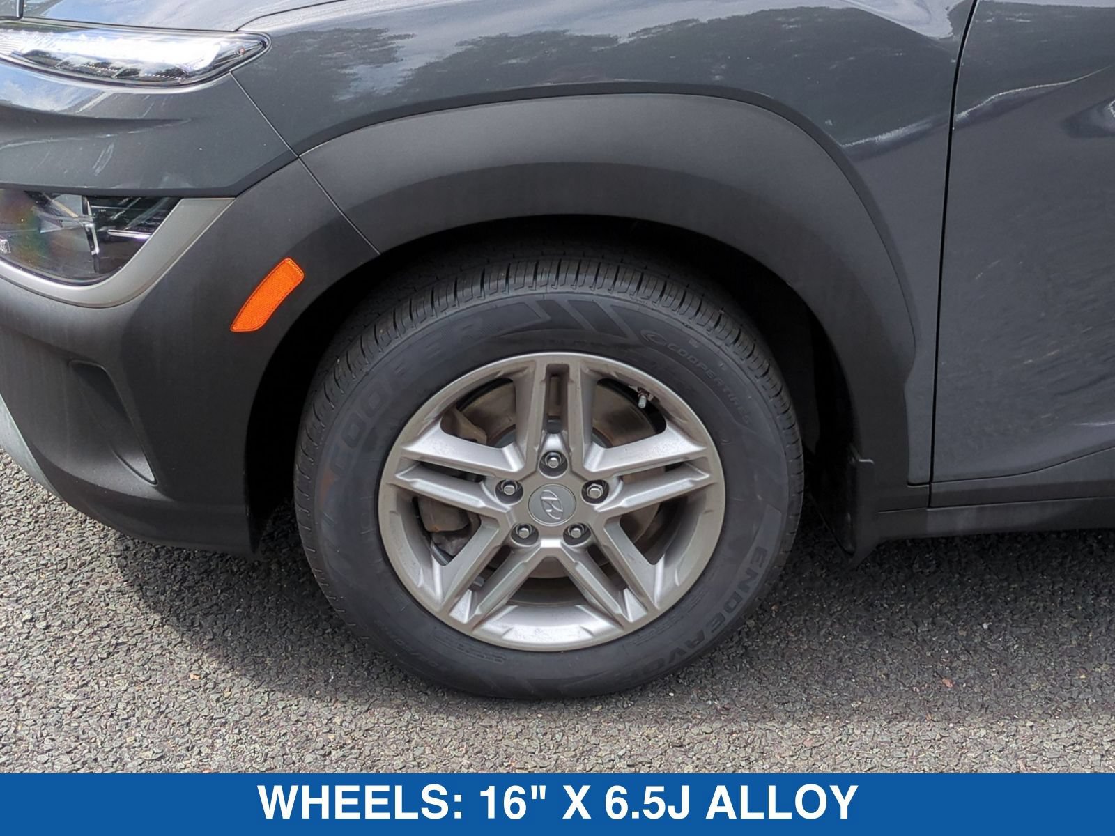 Used 2023 Hyundai Kona SE w/ Cargo Package AWD/4WD image 11