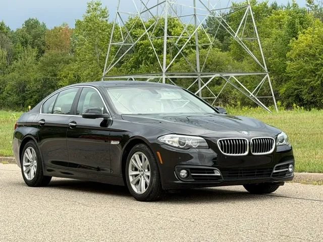 Used 2015 BMW 528i xDrive Sedan AWD/4WD image 2