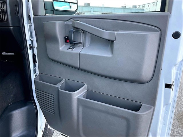 Used 2025 Chevrolet Express 3500 LS image 11