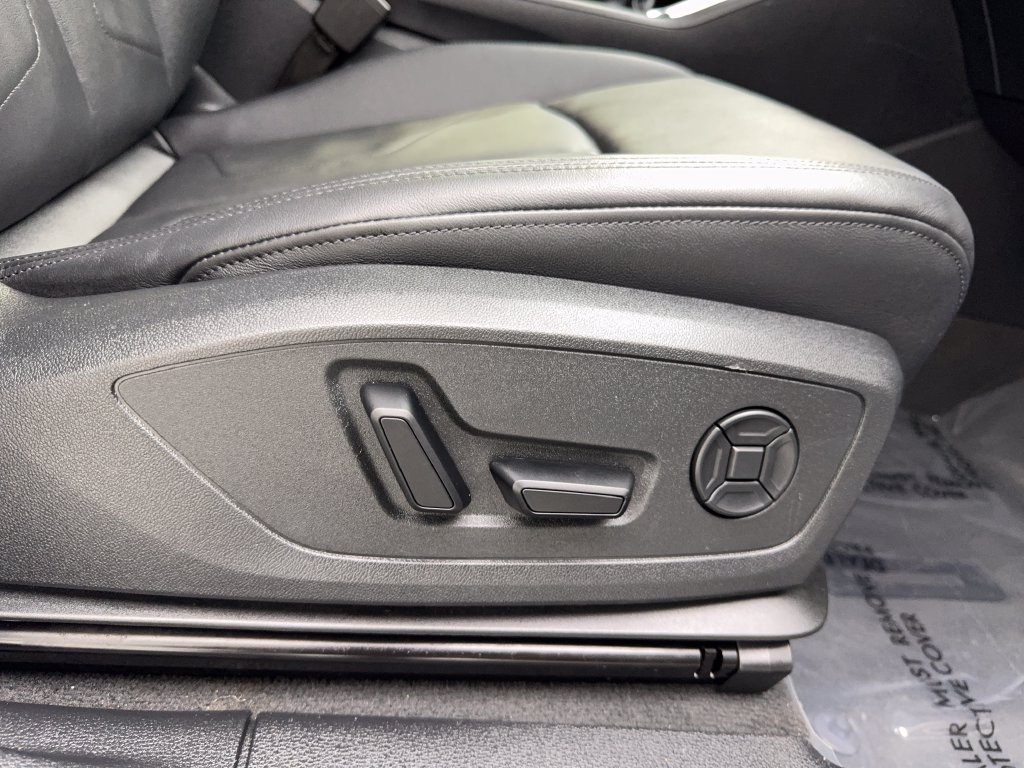 Used 2025 Audi Q3 2.0T Premium AWD/4WD image 50