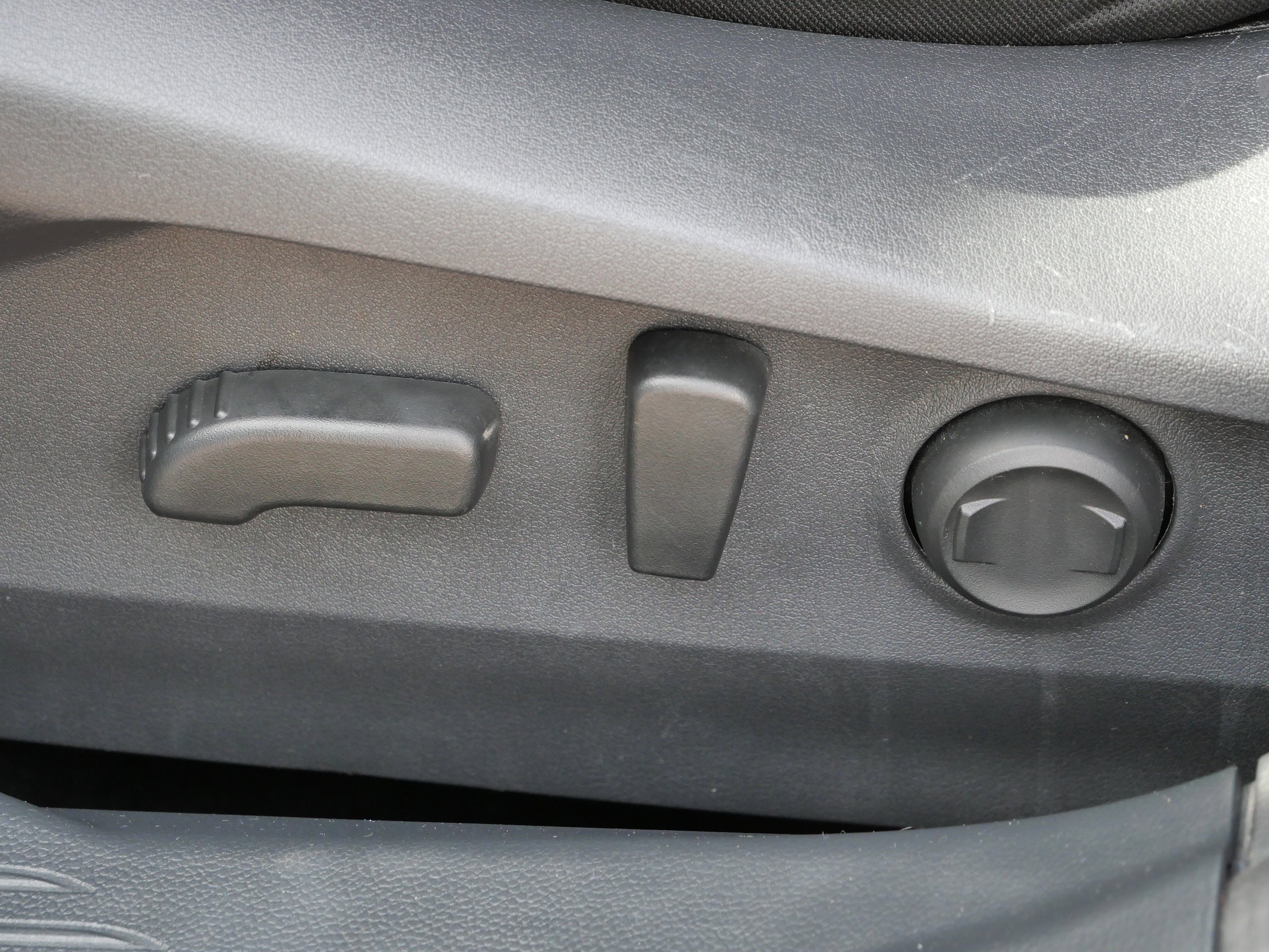 Used 2024 Subaru Outback Premium image 17