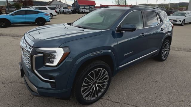 New 2026 GMC Terrain Denali w/ LPO, Floor Liner Package AWD/4WD image 4