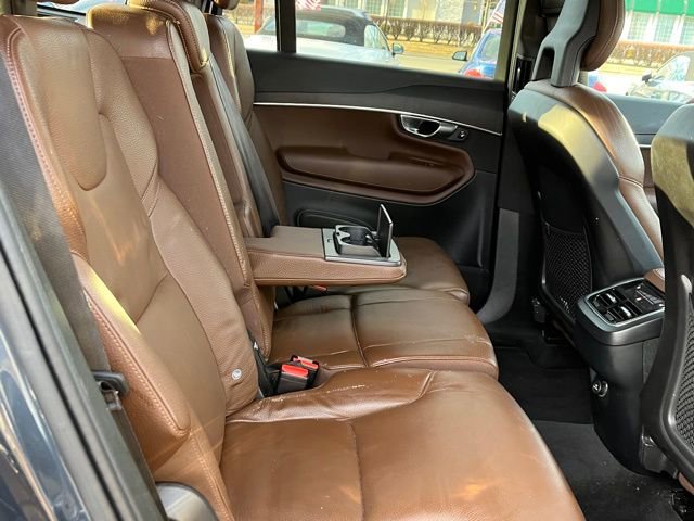 Used 2020 Volvo XC90 T6 Momentum image 18