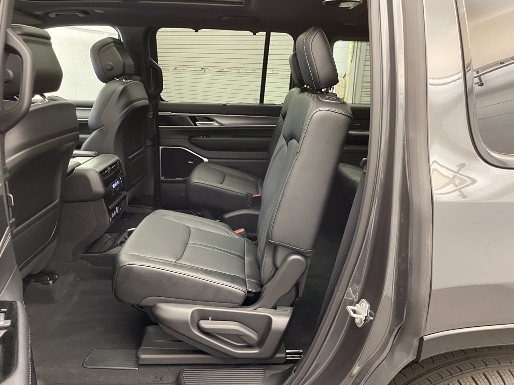 New 2026 Jeep Grand Wagoneer Limited AWD/4WD image 21