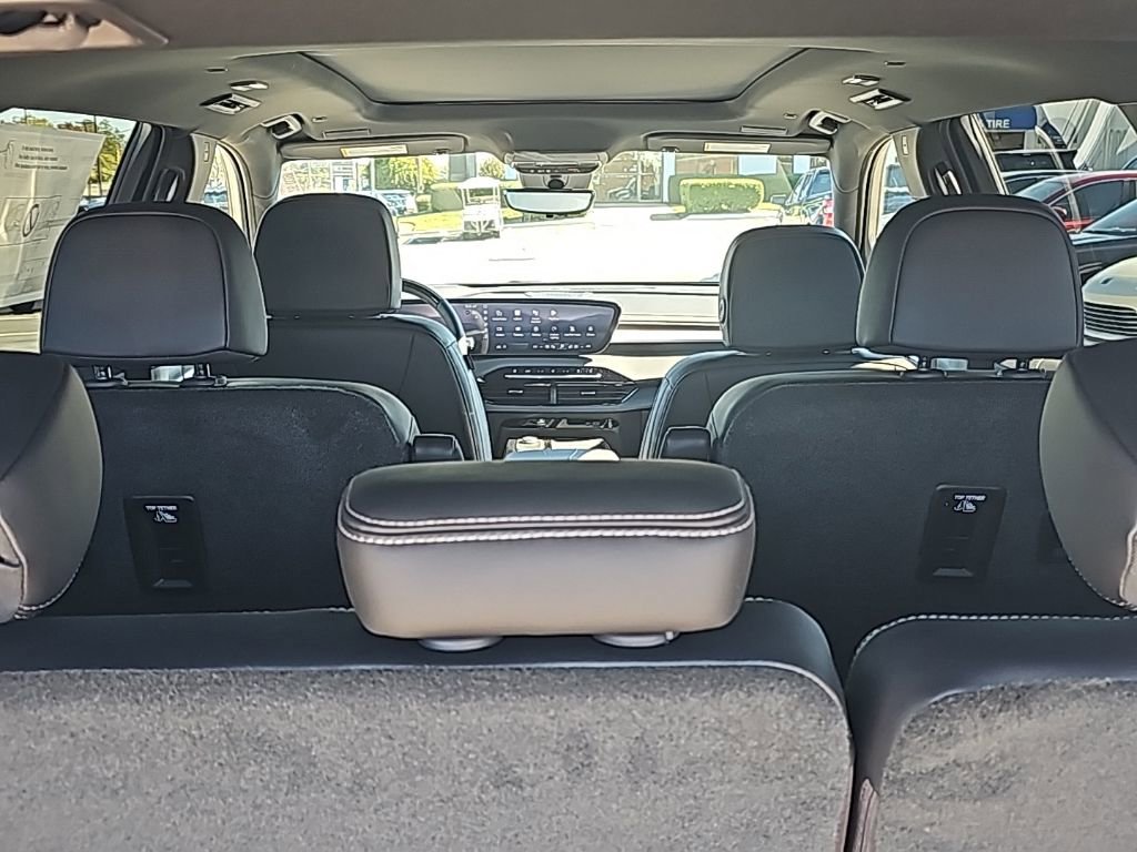 New 2026 Buick Enclave Avenir w/ Super Cruise Package image 8