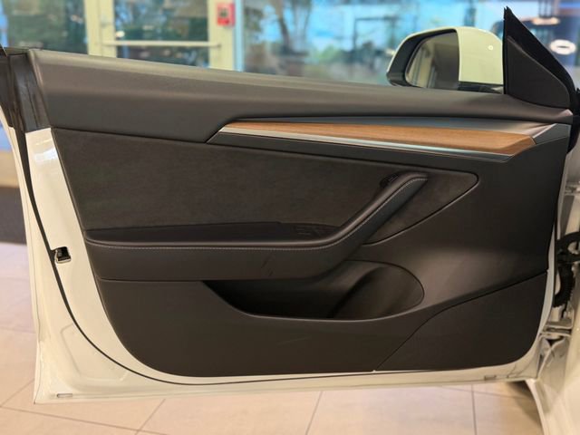 Used 2023 Tesla Model 3 Standard Range RWD image 17