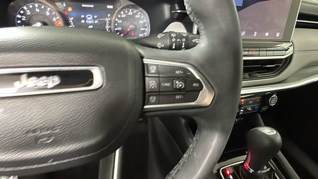 Used 2023 Jeep Compass Limited AWD/4WD image 17