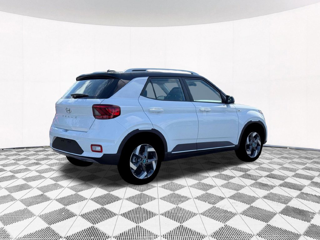New 2026 Hyundai Venue SEL FWD image 13