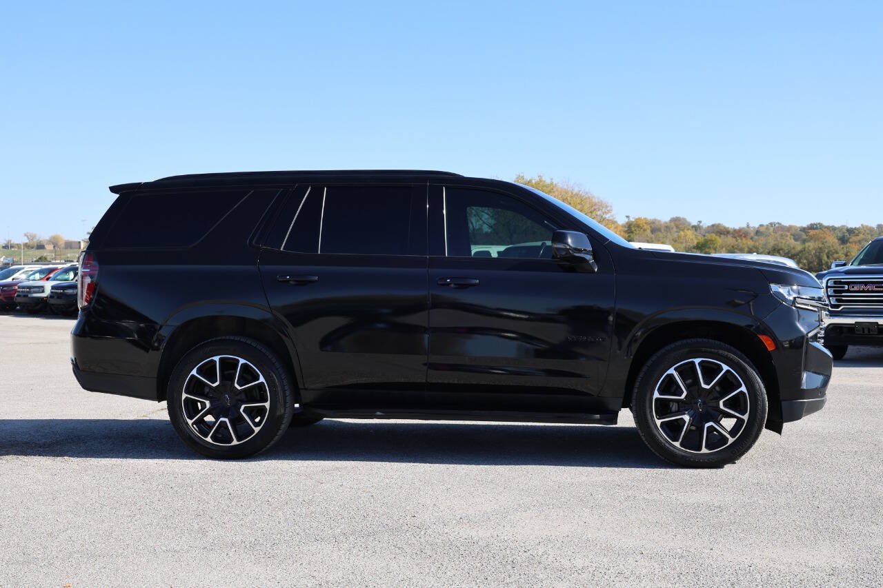 Used 2022 Chevrolet Tahoe RST w/ Luxury Package AWD/4WD image 7