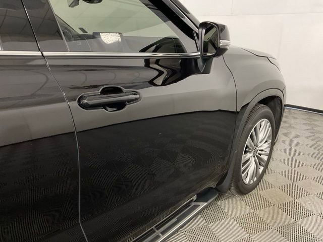 Used 2022 Toyota Highlander Platinum image 7