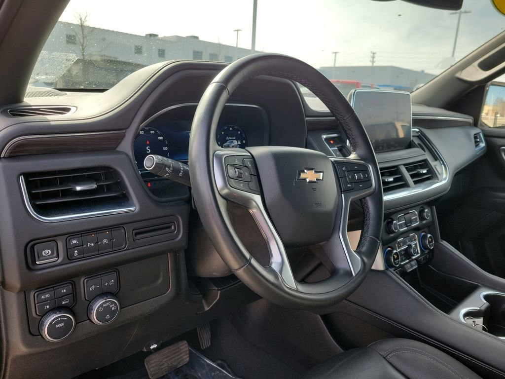 Used 2024 Chevrolet Suburban LT AWD/4WD image 22