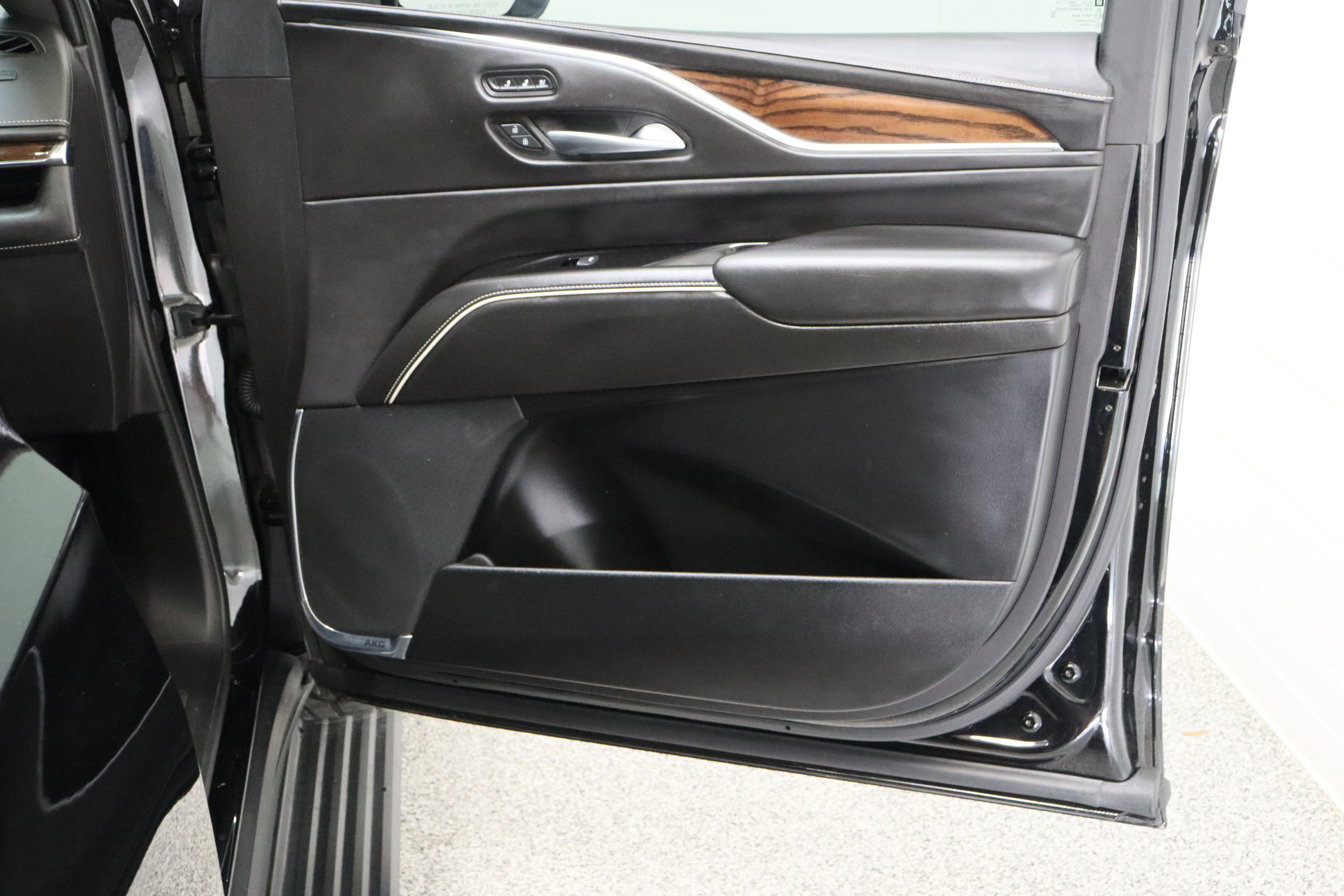 Used 2021 Cadillac Escalade Sport Platinum w/ Heavy-Duty Trailer Package image 47