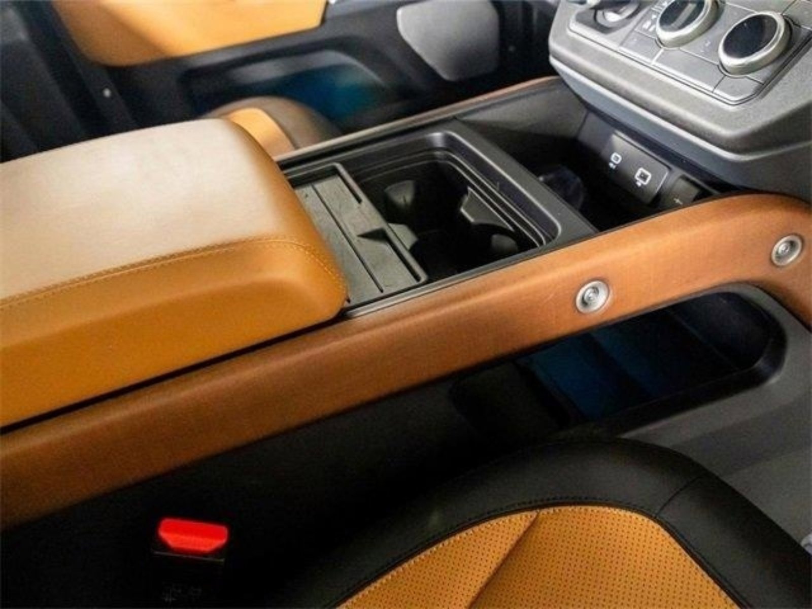 Used 2023 Land Rover Defender 130 X image 46