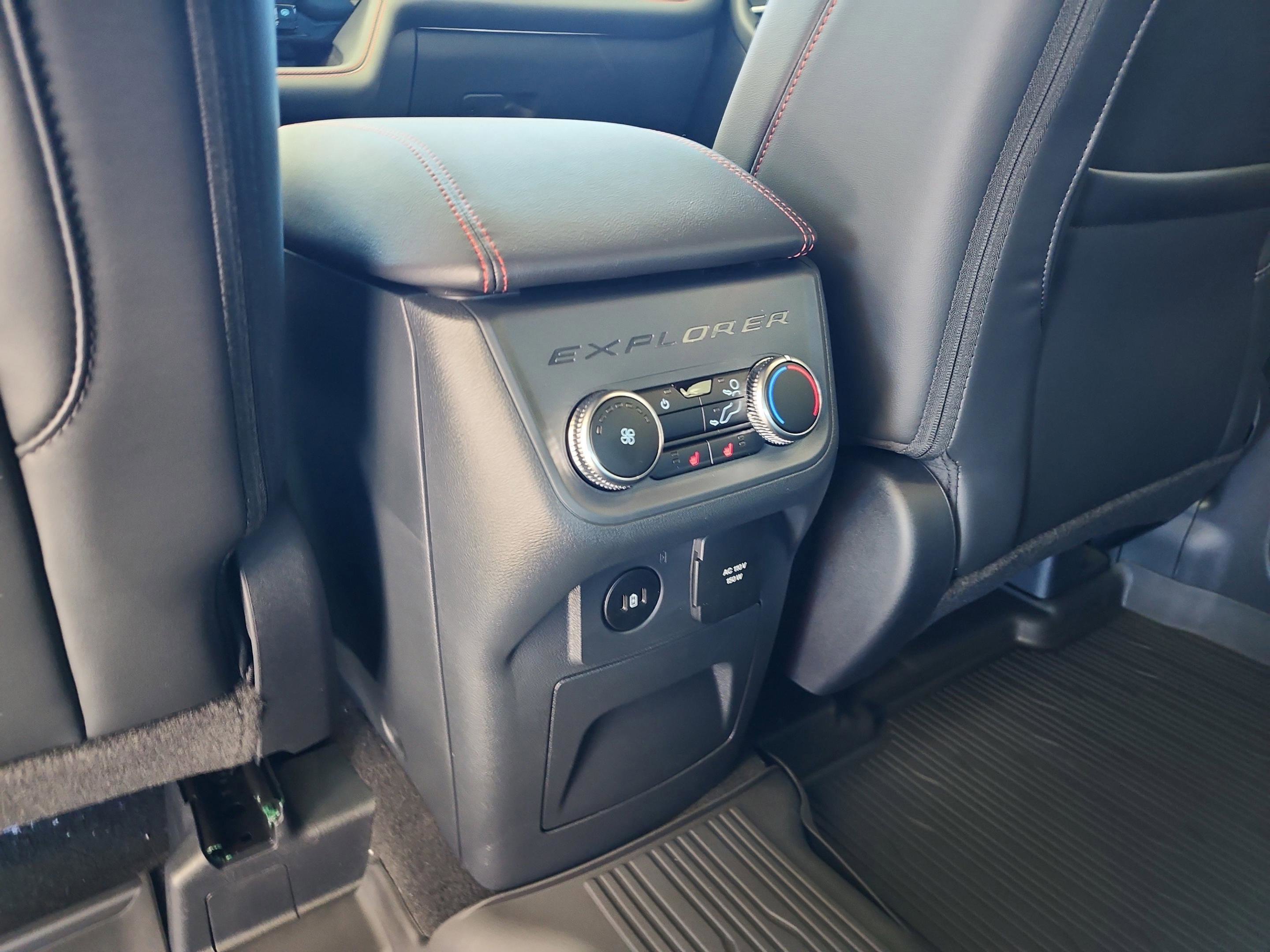 New 2026 Ford Explorer ST-Line w/ ST-Line Street Pack image 17