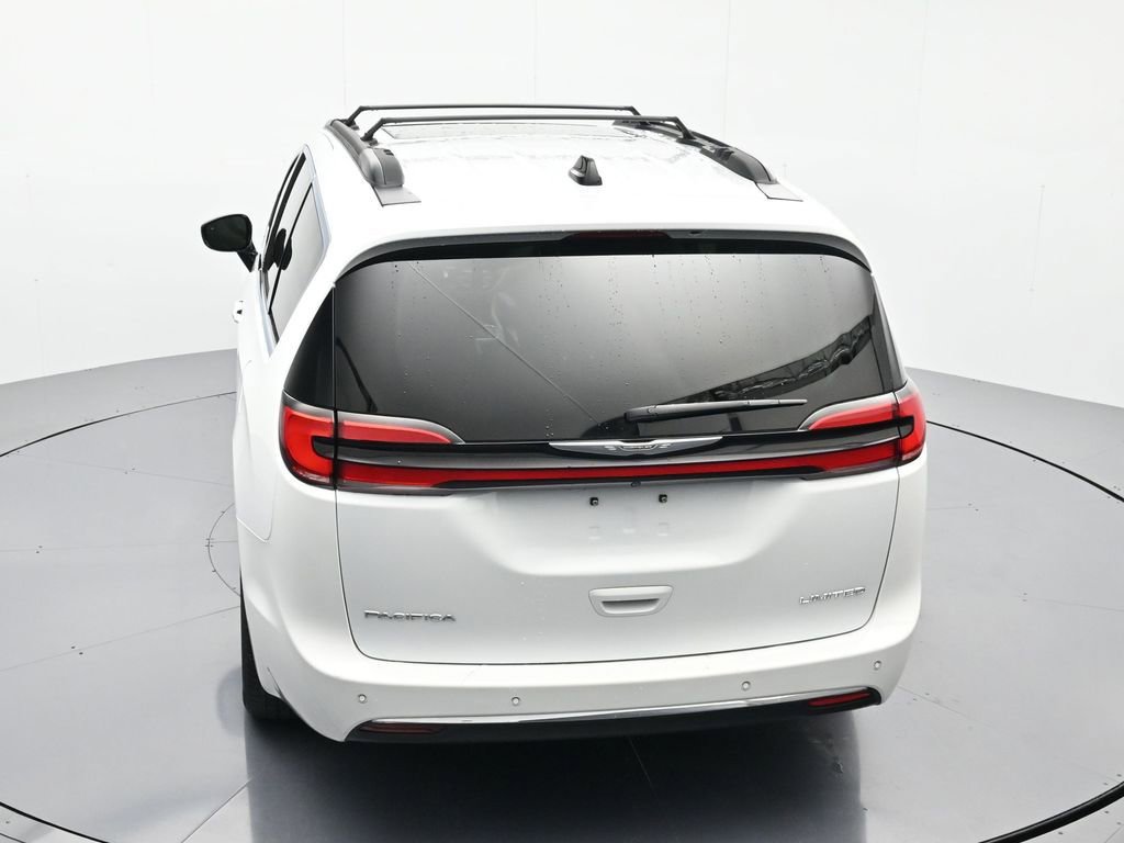 Used 2023 Chrysler Pacifica Limited image 35