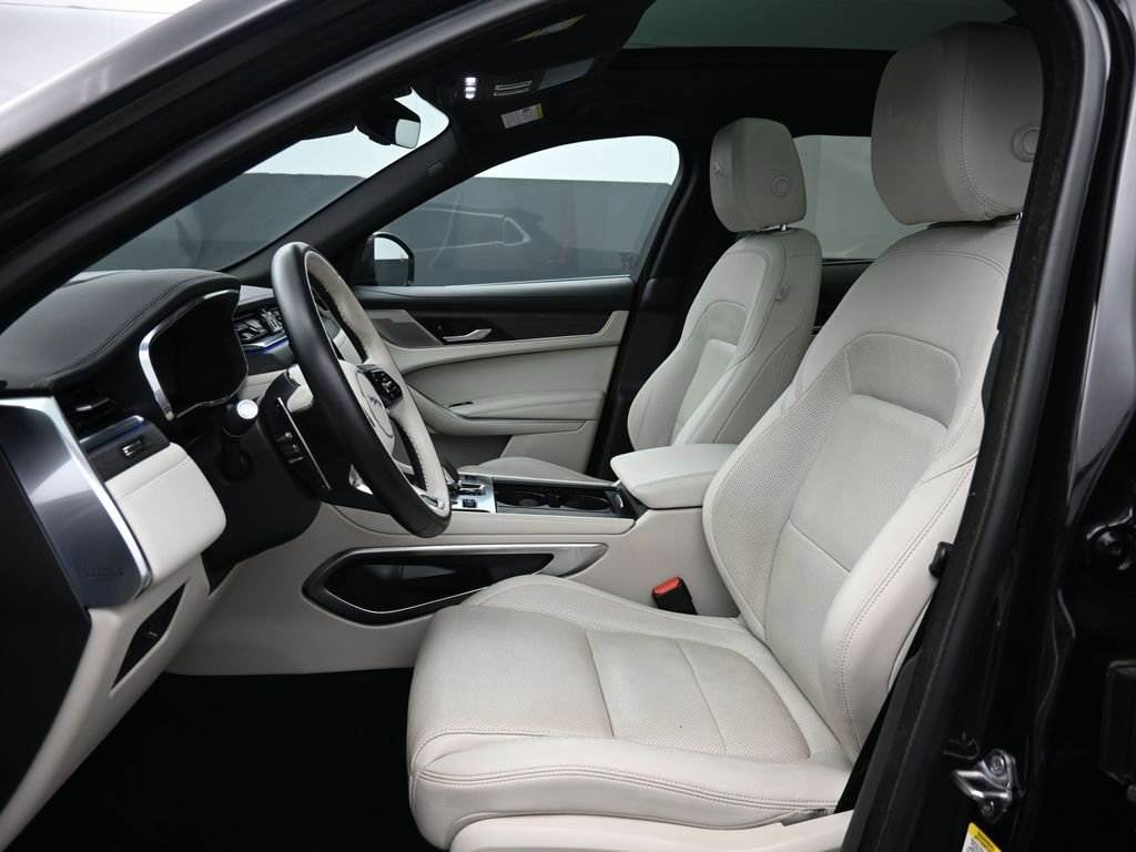 Used 2023 Jaguar F-PACE S image 10