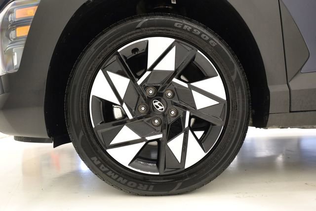 Used 2025 Hyundai Kona SEL image 6