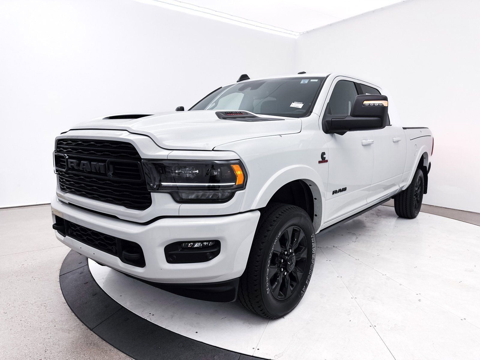 Used 2023 RAM 2500 Limited image 15