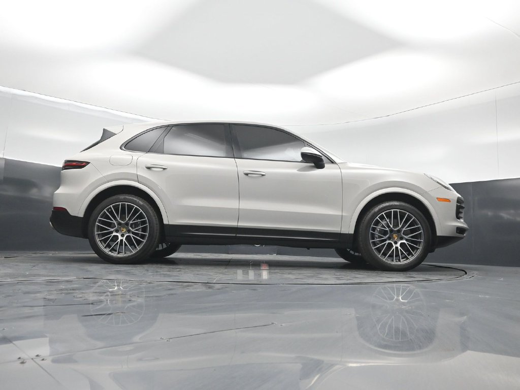 Used 2021 Porsche Cayenne AWD/4WD image 44